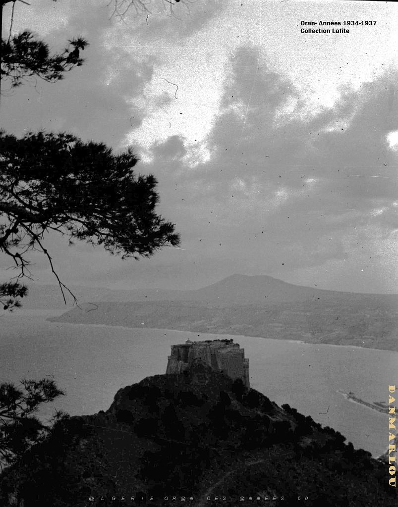ORAN 1934 1937 QUARTIER DU 6 EME HUSSARD A ECKMUHL   (12).jpg